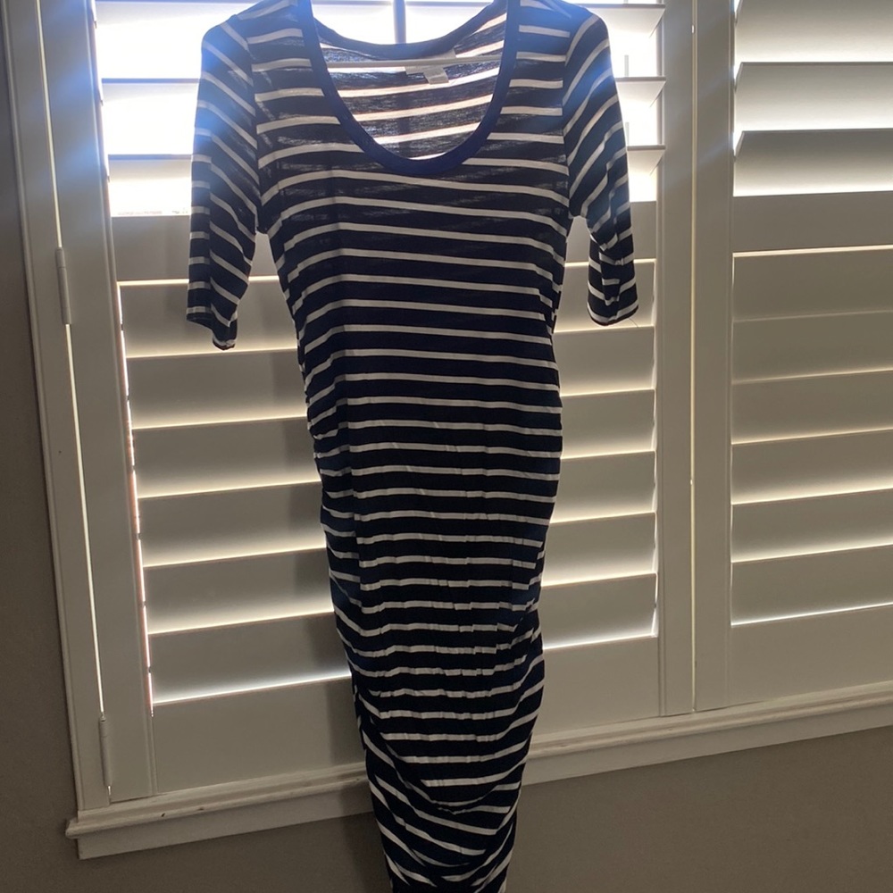 Motherhood Maternity body on dress size small